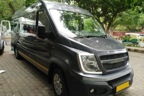 Luxury Urbania Group Tour Van Rajasthan